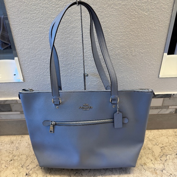 Coach 79608 women's Gallery Tote Crossgrain Leather shoulder Bag Ice Blue - Picture 3 of 15